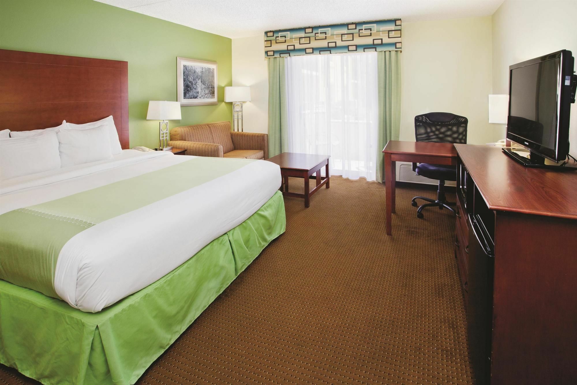 Hotel Wingate By Wyndham Valdosta/Moody Afb Exterior foto